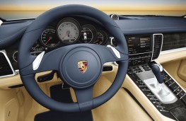 Porsche Panamera dashboard
