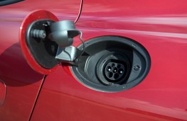 Porsche Panamera S E-Hybrid, recharge socket