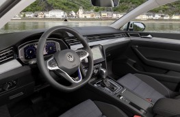 Volkswagen Passat Alltrack GTE, 2019, interior