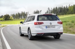 Volkswagen Passat Alltrack GTE, 2019, rear
