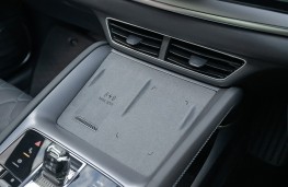 BYD Sealion 7, 2025, phone charger