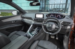 Peugeot 3008 SUV, dashboard