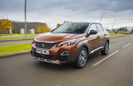 Peugeot 3008 SUV, front action