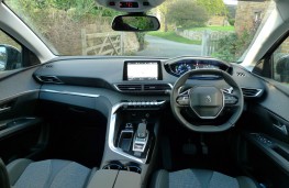 Peugeot 5008, dashboard