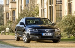 Volkswagen Phaeton, front