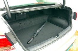 Kia Optima PHEV, boot