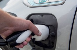 Kia Optima PHEV, charging