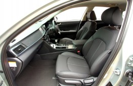 Kia Optima PHEV, front seats