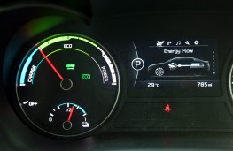 Kia Optima PHEV, instruments