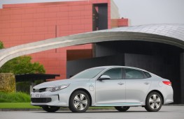 Kia Optima PHEV, side, static
