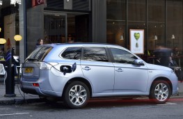 Mitsubishi Outlander PHEV recharging