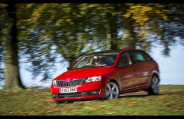 Skoda Rapid front action 2