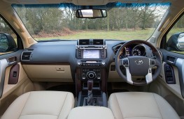 Toyota Land Cruiser dashboard