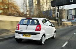 Nissan Pixo, 2009, rear