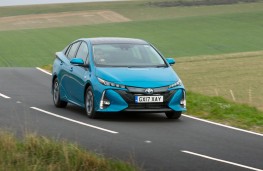Toyota Prius Plug-in, front