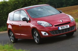 Renault Grand Scenic, action