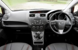 Mazda5, interior