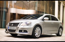 Suzuki Kizashi, front