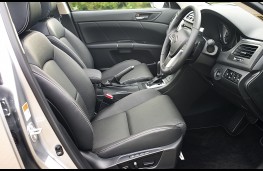 Suzuki Kizashi, interior