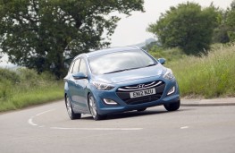 Hyundai i30 Tourer, action