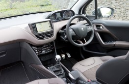 Peugeot 2008, interior