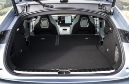 Polestar 4, 2025, boot, maximum