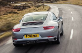 Porsche 911 Carrera S, rear action