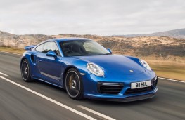 Porsche 911 Turbo S, front action