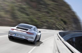 Porsche 911 Carrera 4 GTS Cabriolet, rear