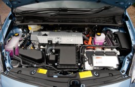Toyota Prius, 2016, engine