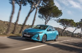 Toyota Prius Plug-In Hybrid, 2017, front, action