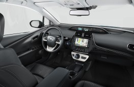 Toyota Prius Plug-In Hybrid, 2017, interior