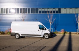 Toyota Proace Max, 2025, side