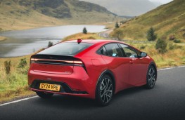 Toyota Prius, 2025, rear