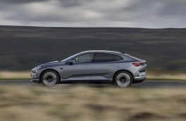 Polestar 4, 2026, side