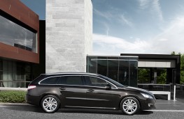 Peugeot 508 SW, side