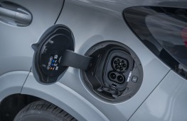 Ford Puma Gen-E, 2026, charging port