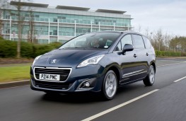 Peugeot 5008, action