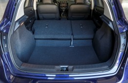Nissan Pulsar, boot, seats down