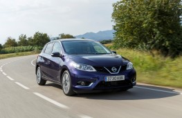 Nissan Pulsar, front, action
