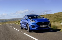 Ford Puma 1.0 EcoBoost MHEV ST auto, 2025, front, action