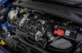 Ford Puma 1.0 EcoBoost MHEV ST auto, 2025, engine