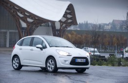 Citroen C3 Puretech, front