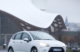 Citroen C3 Puretech, upright