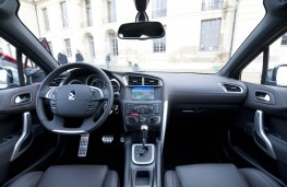 Citroen DS4 automatic, interior