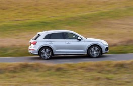 Audi Q5, 2017, side