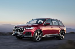 Audi Q7, 2019, side, action