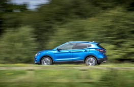 Nissan Qashqai, 2017, side, action