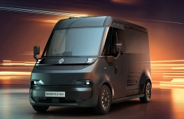 Renault Goelette E-Tech, 2025, front