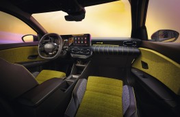 Renault 5 E-Tech, 2024, interior